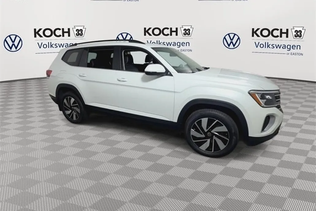 2026 Volkswagen Atlas SE Technology photo 1