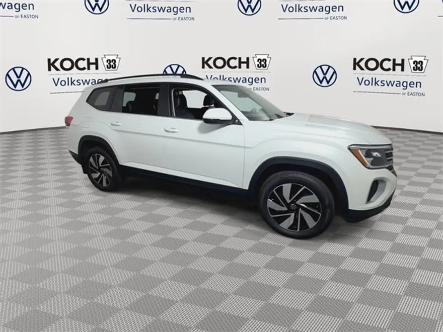2026 Volkswagen Atlas SE Technology photo 1