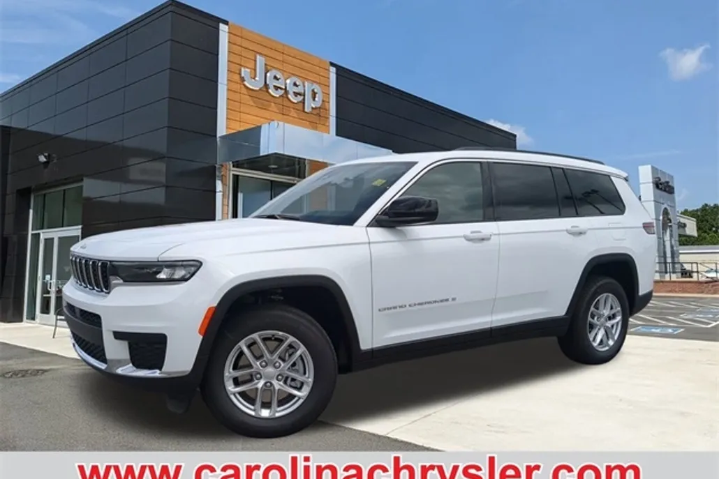 2025 Jeep Grand Cherokee Laredo X photo 1