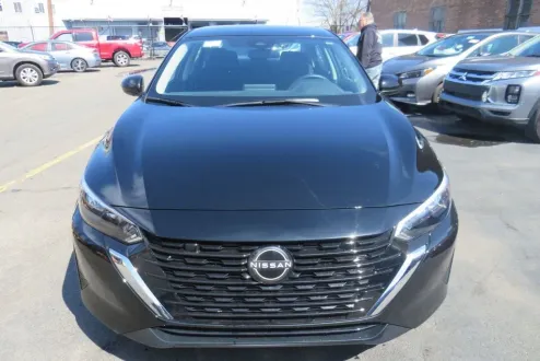 2025 Nissan Sentra photo 2