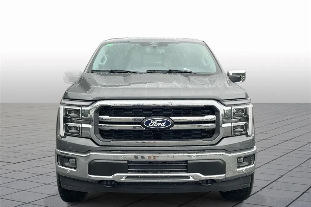 2025 Ford F-150 Lariat photo 1