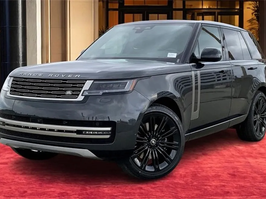 2025 Land Rover Range Rover SE photo 1