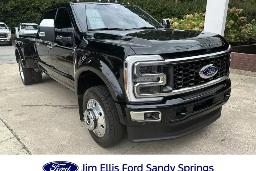 2025 Ford F-450 Platinum photo 1