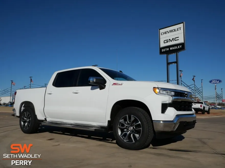 2025 Chevrolet Silverado 1500 LT1 photo 1