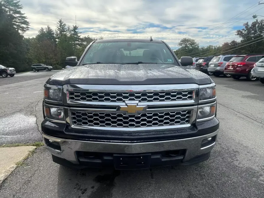 2015 Chevrolet Silverado 1500 photo 2