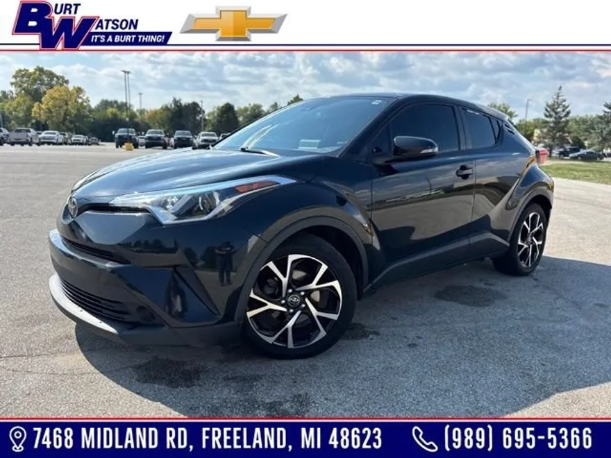2019 Toyota C-HR XLE photo 1