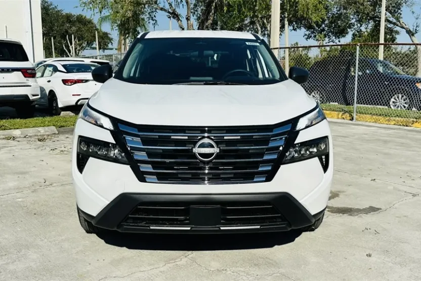 2025 Nissan Rogue S photo 1
