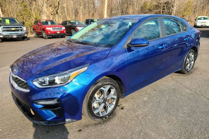 2020 Kia Forte LXS photo 1