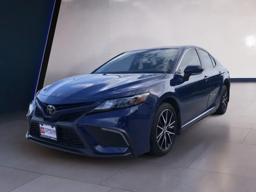 2024 Toyota Camry SE photo 1