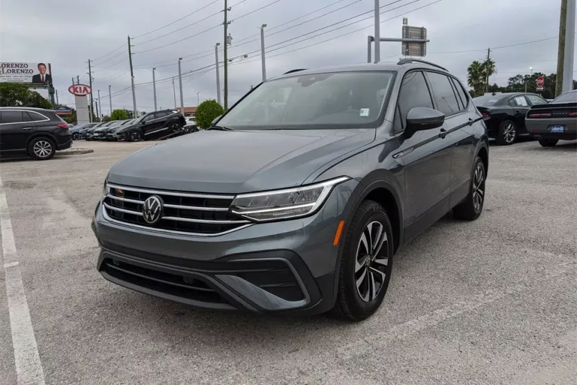 2024 Volkswagen Tiguan S photo 1