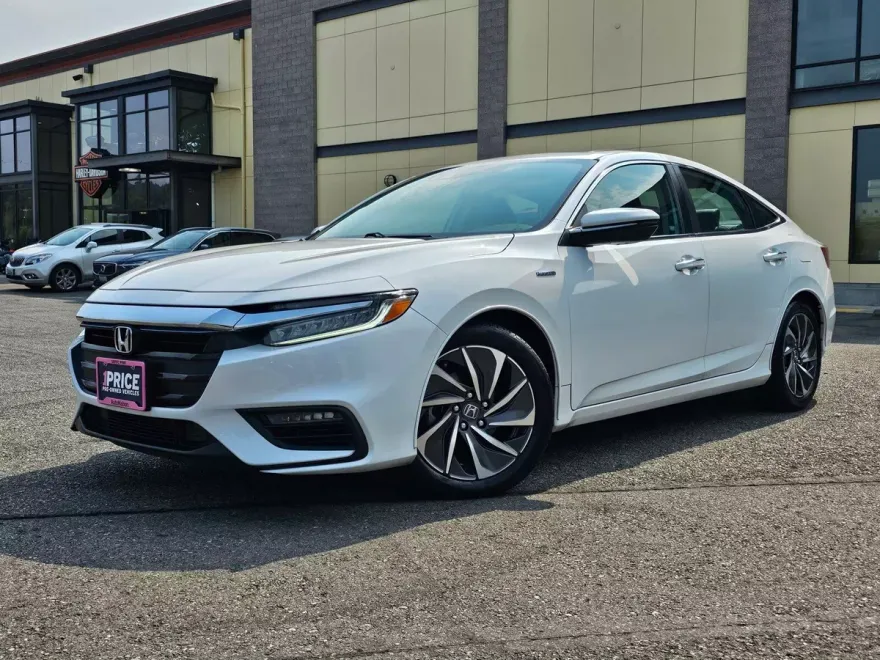 2021 Honda Insight Touring photo 1