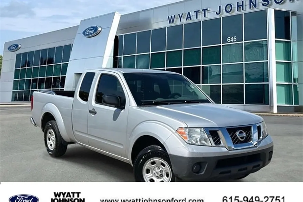 2015 Nissan Frontier S photo 1