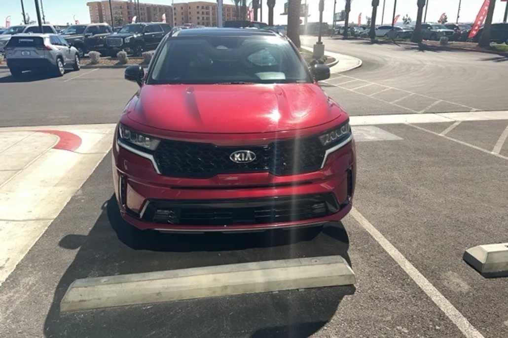 2021 Kia Sorento EX photo 1