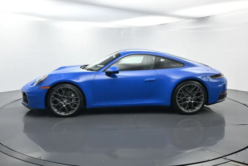 2025 Porsche 911 photo 1
