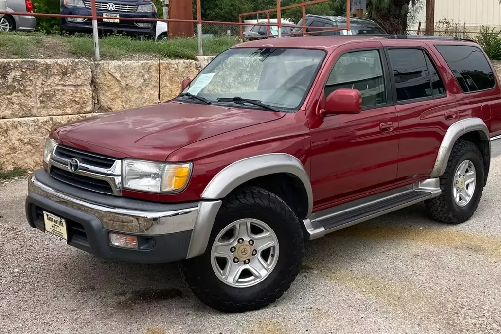 2001 Toyota 4Runner SR5 2WD photo 1