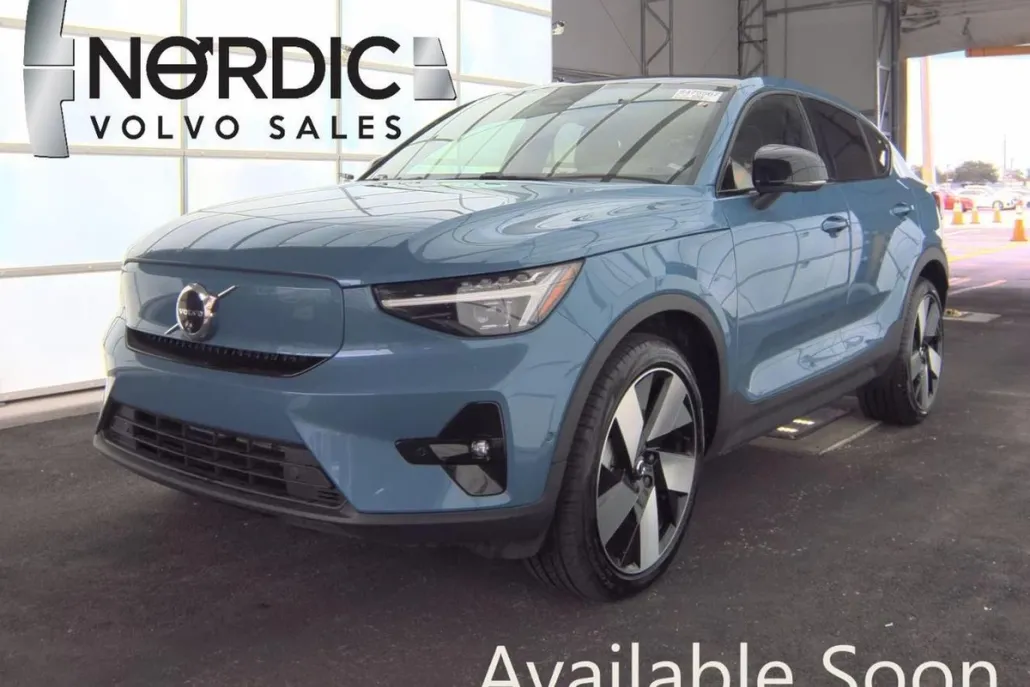 2024 Volvo C40 Recharge Ultimate photo 1