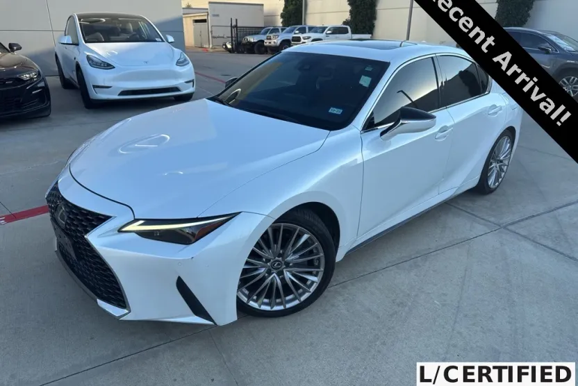 2023 Lexus IS 300 photo 1