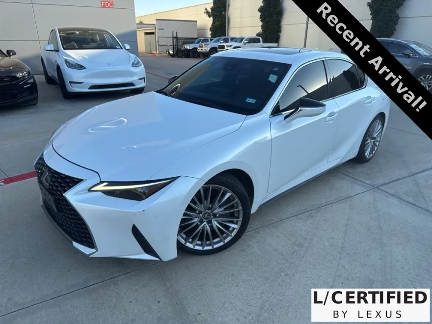 2023 Lexus IS 300 photo 1