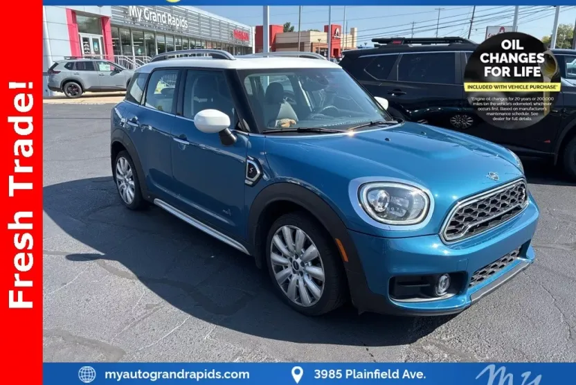 2020 Mini Countryman S ALL4 photo 1