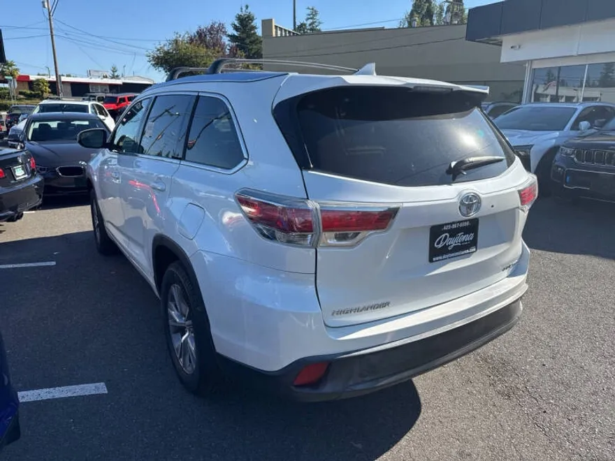 2015 Toyota Highlander XLE photo 1