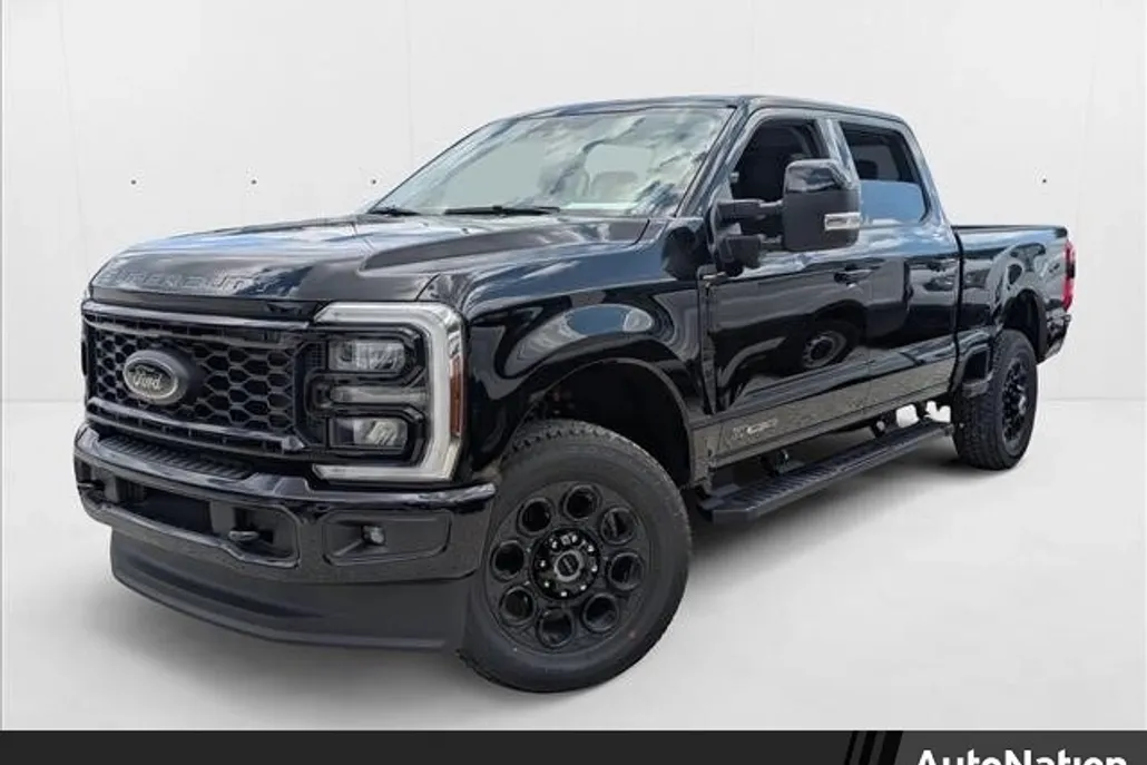 2025 Ford F-350 Lariat photo 1
