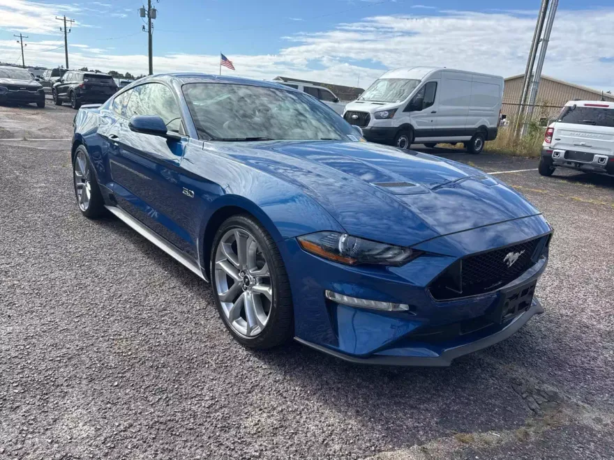 2022 Ford Mustang GT Premium photo 1