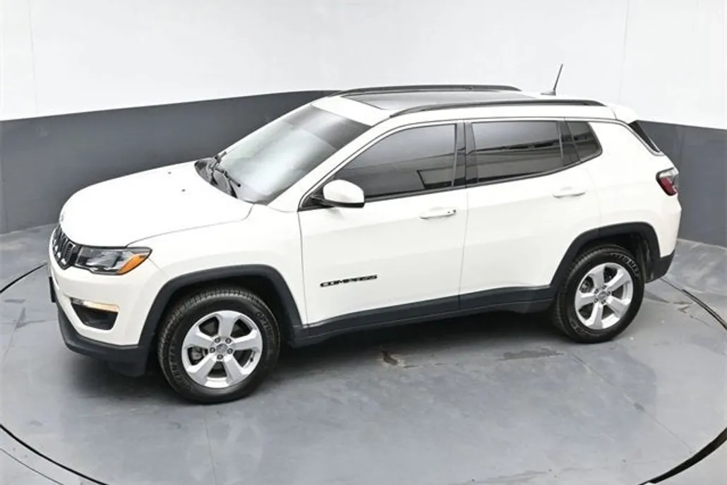 2020 Jeep Compass Latitude photo 1