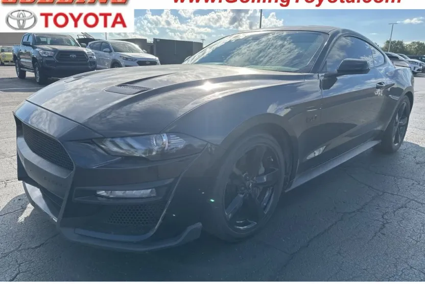 2022 Ford Mustang GT photo 1
