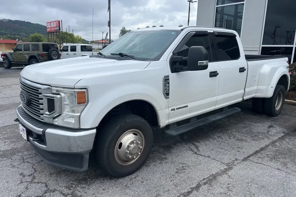 2020 Ford F-350 XLT photo 1