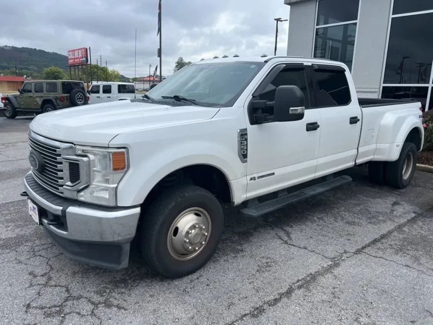 2020 Ford F-350 XLT photo 1