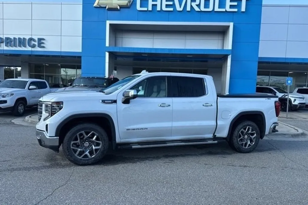 2022 Gmc Sierra 1500 SLT photo 1