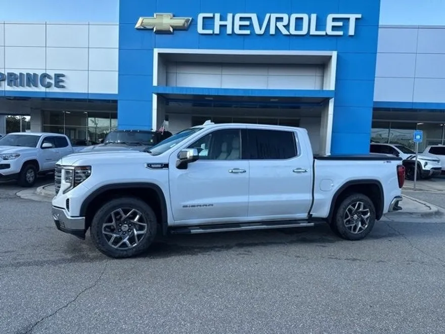 2022 Gmc Sierra 1500 SLT photo 1