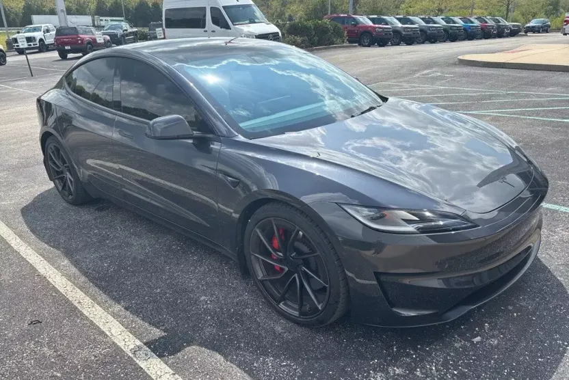 2024 Tesla Model 3 Performance photo 1