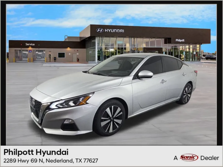 2022 Nissan Altima 2.5 SV photo 1