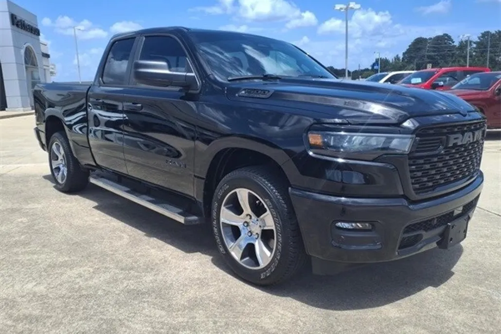 2025 Ram 1500 Tradesman photo 1