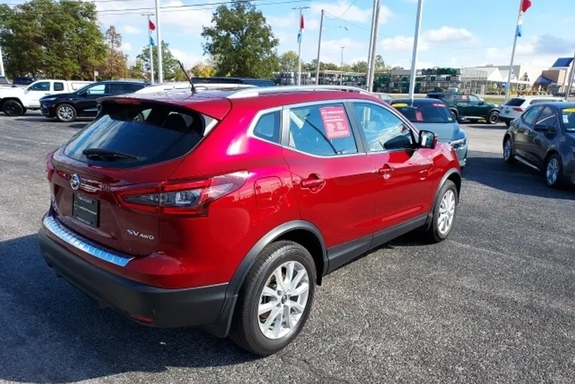 2022 Nissan Rogue Sport SV photo 1