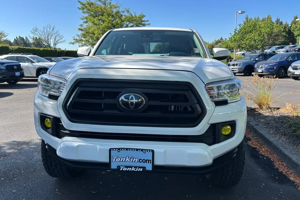 2021 Toyota Tacoma SR5 photo 1