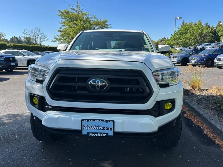 2021 Toyota Tacoma SR5 photo 1