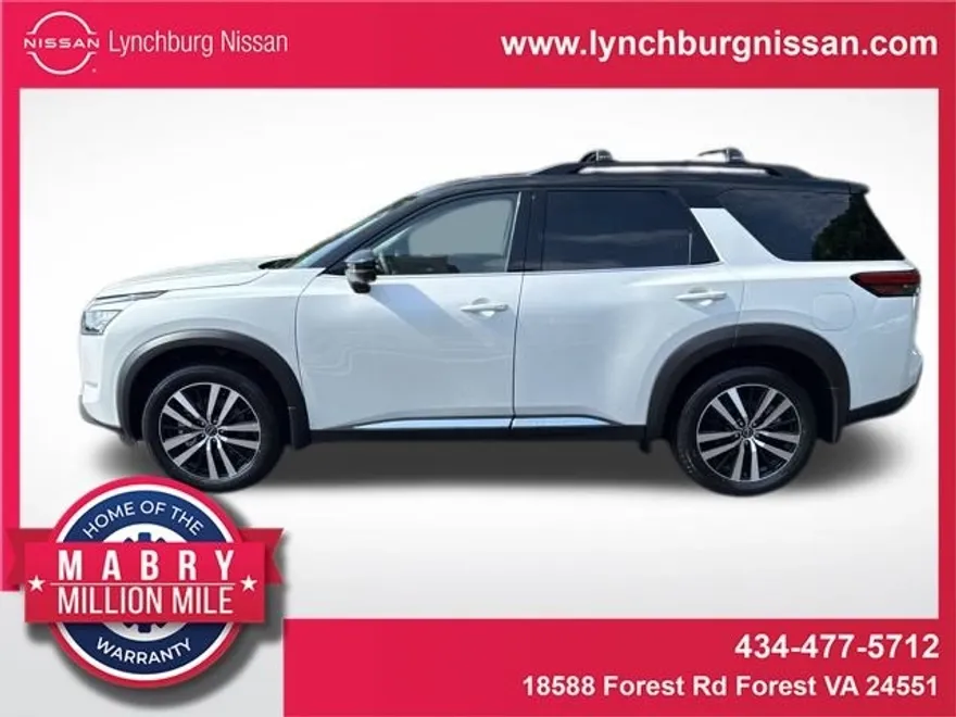 2025 Nissan Pathfinder Platinum photo 1