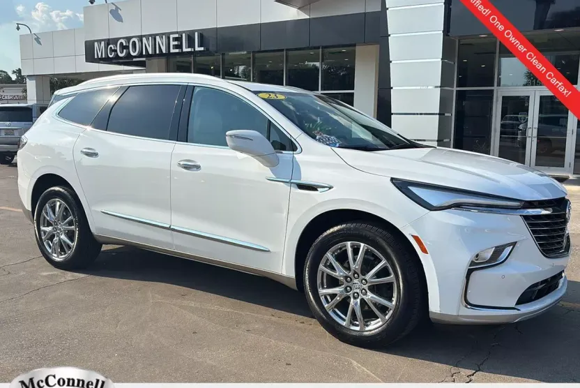 2023 Buick Enclave Premium photo 1