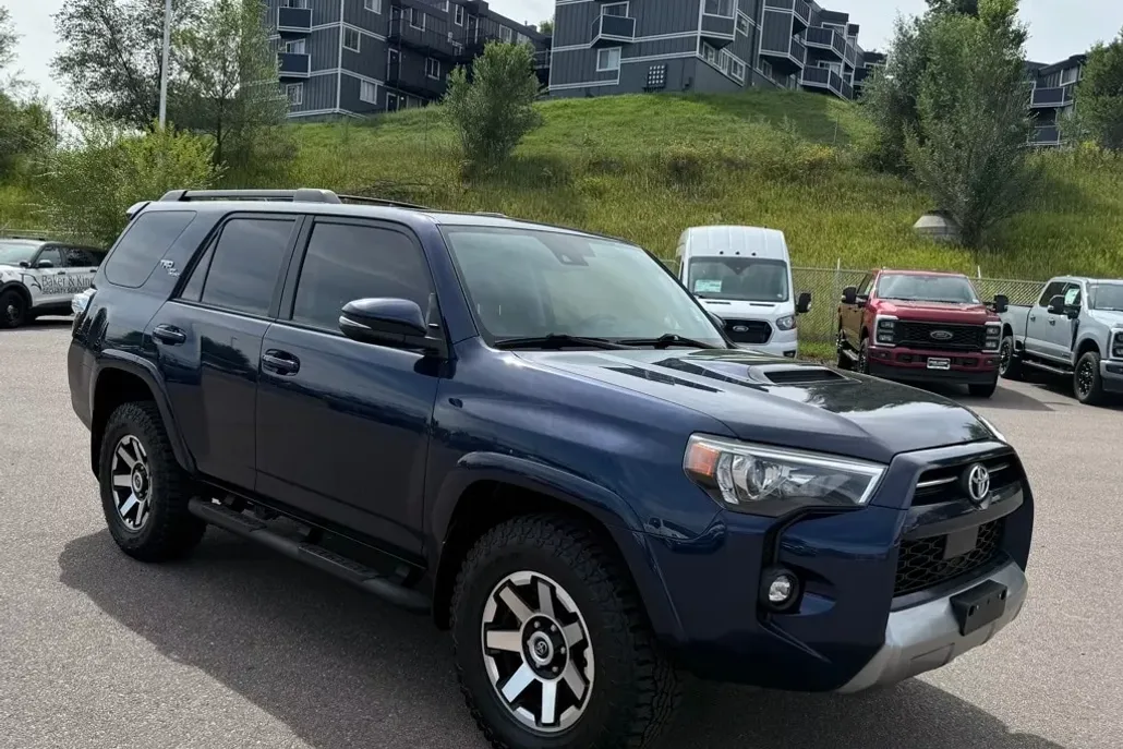 2021 Toyota 4Runner TRD Off-Road Premium photo 1