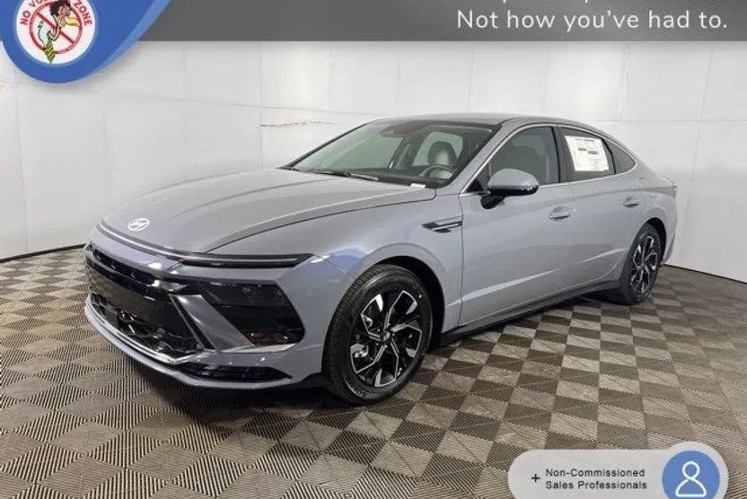 2025 Hyundai Sonata SEL photo 1