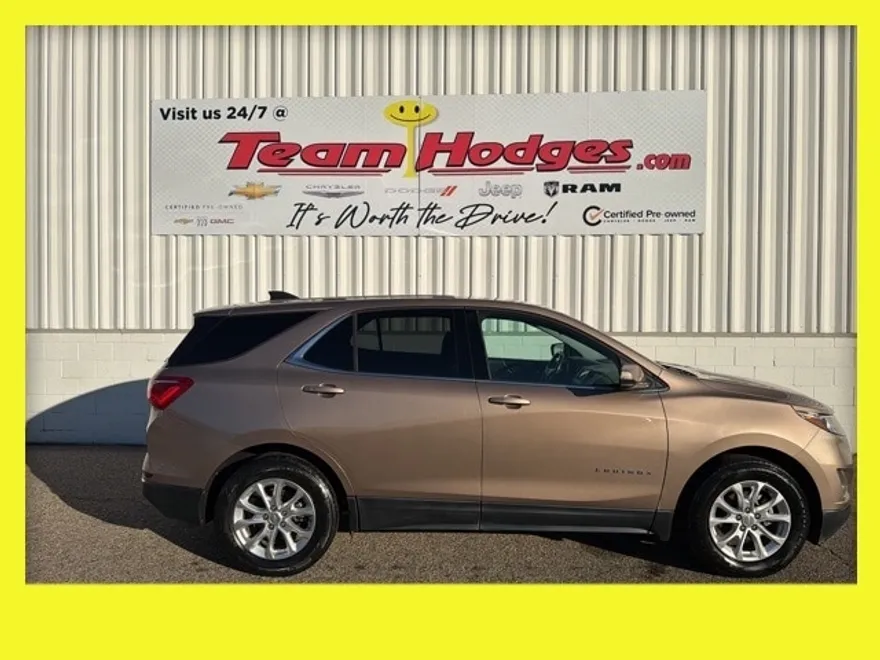 2019 Chevrolet Equinox LT photo 1