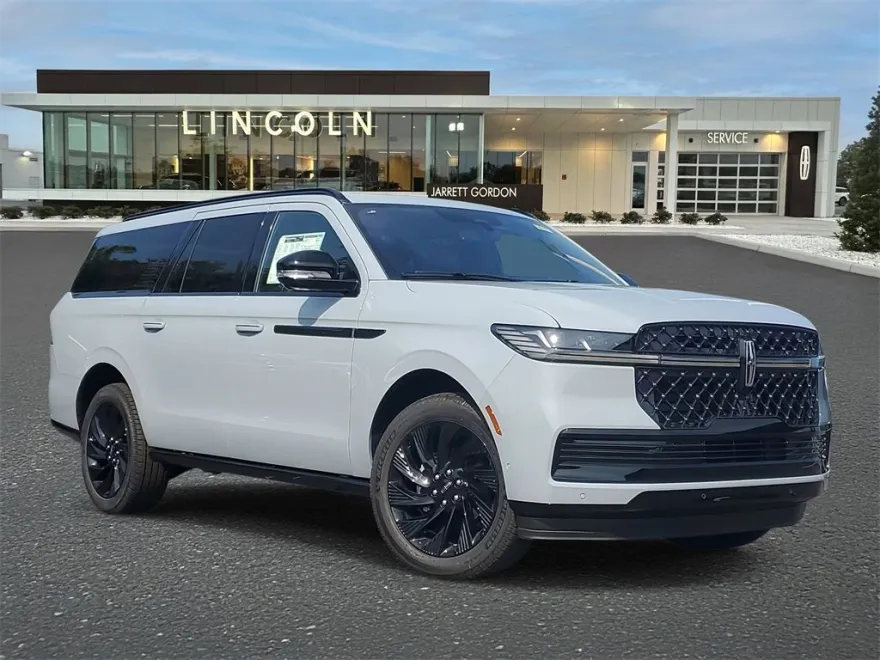 2025 Lincoln Navigator L Reserve photo 1