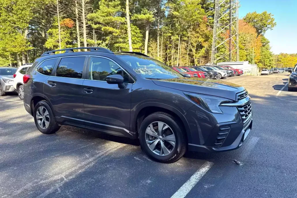 2023 Subaru Ascent Premium photo 1