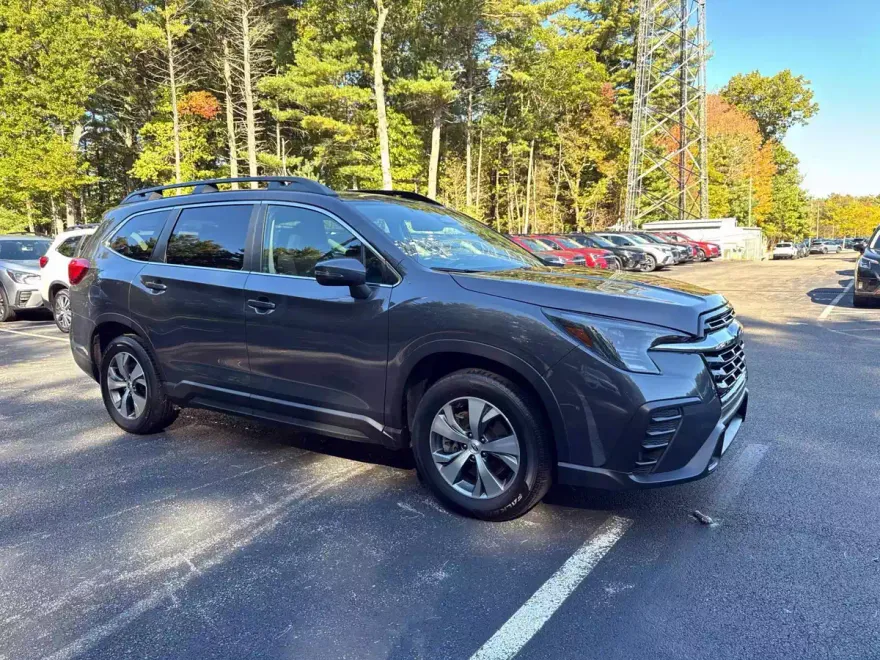 2023 Subaru Ascent Premium photo 1