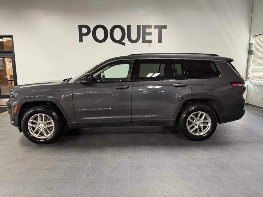 2022 Jeep Grand Cherokee Laredo photo 1