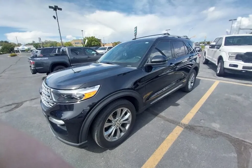 2020 Ford Explorer Limited photo 1