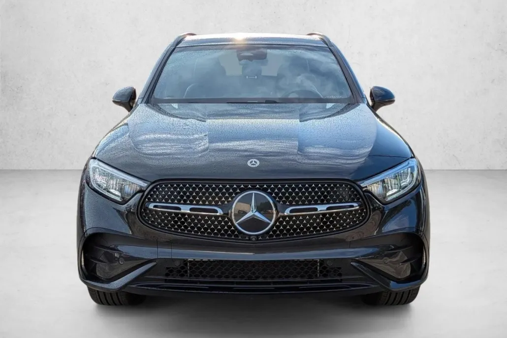 2025 Mercedes Benz GLC 300 4MATIC photo 1