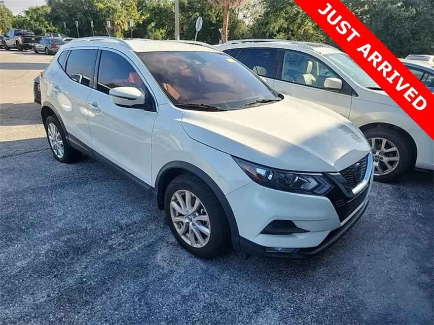2021 Nissan Rogue Sport SV photo 1
